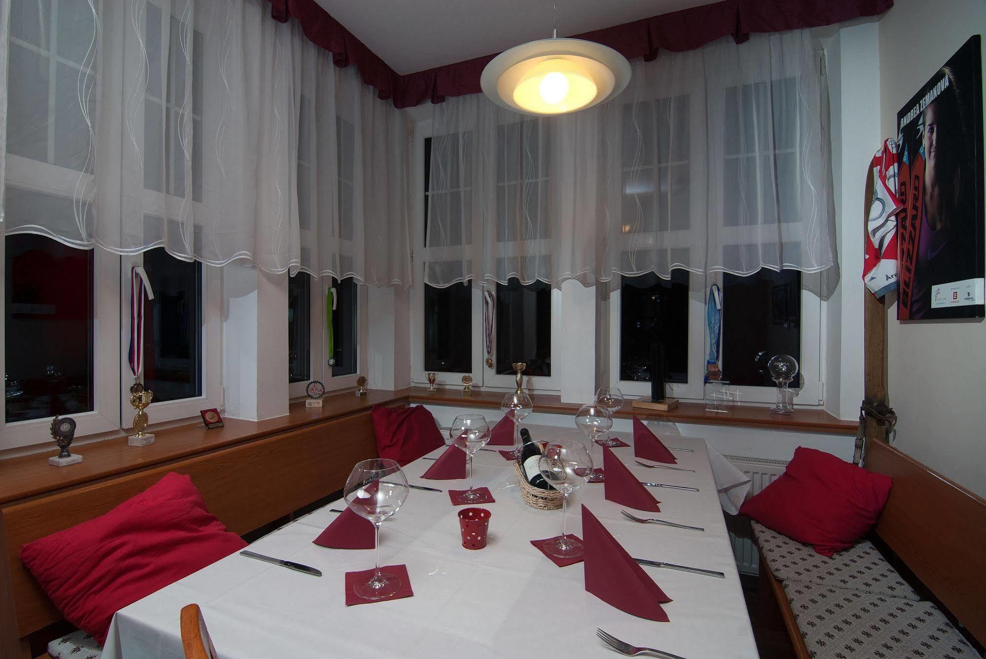Lyzarska Bouda Domovina Hotel Špindlerŭv Mlýn Eksteriør billede